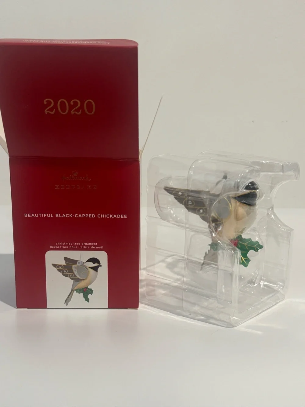 New NIB Hallmark Keepsake Beautiful Black Capped Chickadee Premium Ornament 2020